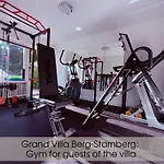 Grand Berg-starnberg For Your Vacation, Sauna, Hamam, Swimming Pool, Billiards 빌라 베르크 암 슈타른베르거 제