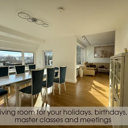 Willa Grand Berg-starnberg For Your Vacation, Sauna, Hamam, Swimming Pool, Billiards Berg am Starnberger See
